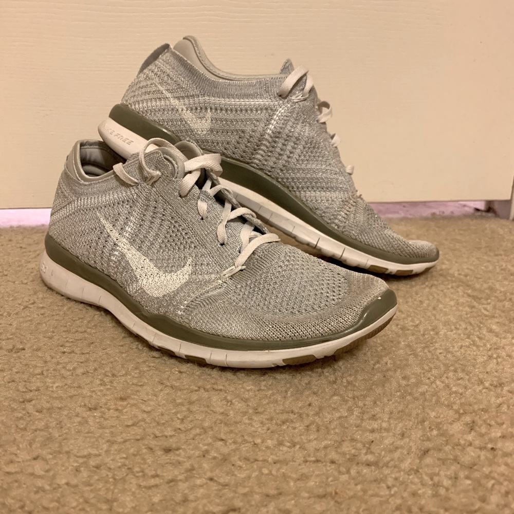 women’s NIKE FREE TR FLYKNIT 5.0 running shoes